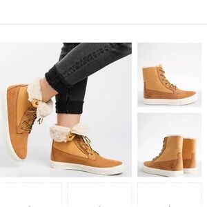 NEW Timberland Women's Timberland Women's Skyla Bay Fleece Fold-Down sz 11 **